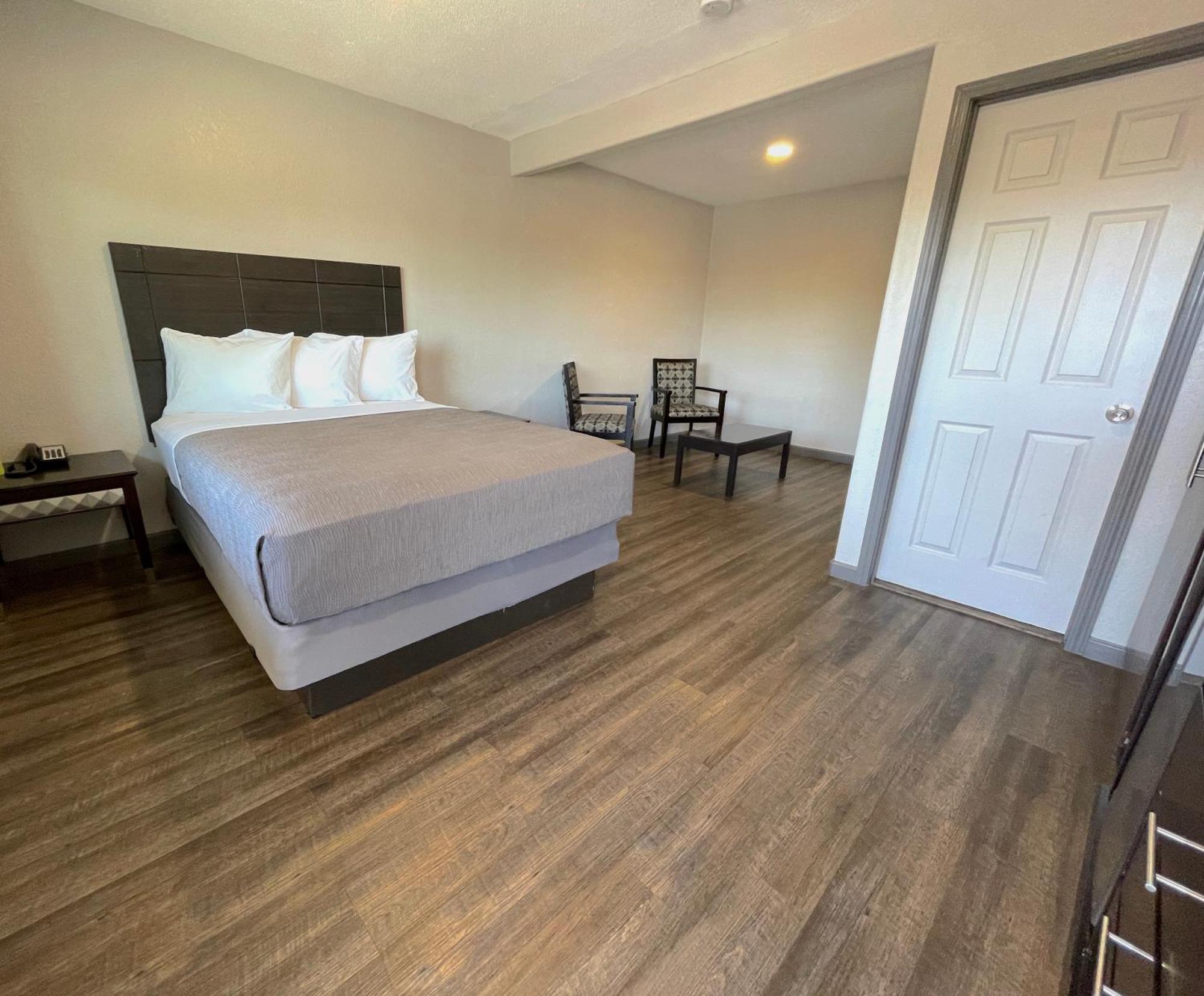 Sequoia Motel Fresno Bagian luar foto